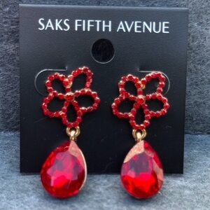 Saks Fifth Ave Red Flower Crystal Drop Pierced Earrings Gold Tone Setting NWOT